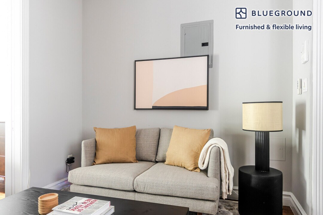 246 Mott St in New York, NY - Foto de edificio