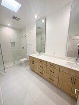 230 S. Hamilton in Beverly Hills, CA - Building Photo