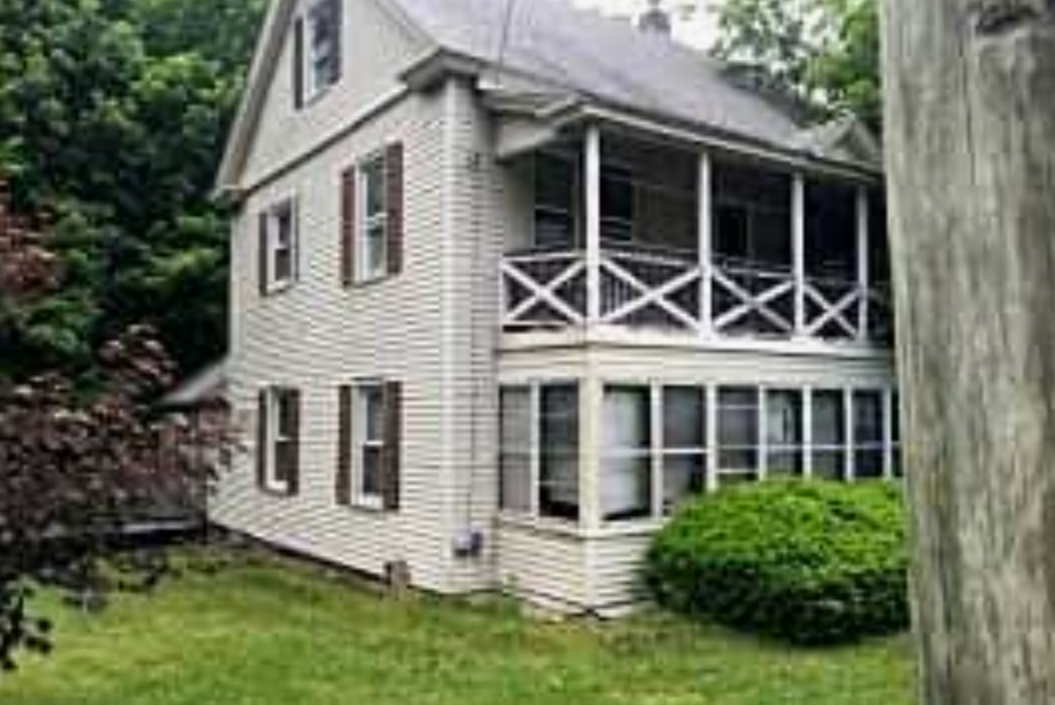 26 Crandall Hill Rd in Montville, CT - Building Photo