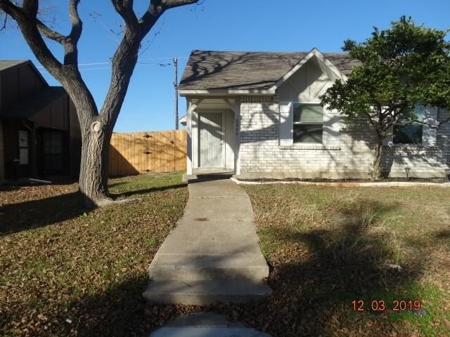 6040 Dooley Dr in The Colony, TX - Building Photo
