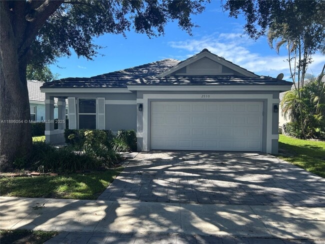property at 2939 Myrtle Oak Cir