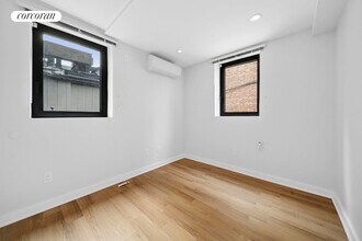 317 W 51st St in New York, NY - Building Photo - Building Photo