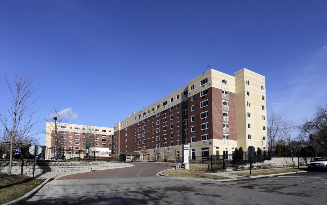 Montclare Senior Residences of Avalon Park in Chicago, IL - Foto de edificio