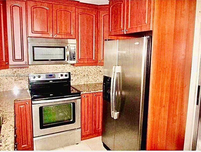 2936 Belmont Ln in Hollywood, FL - Building Photo - Building Photo
