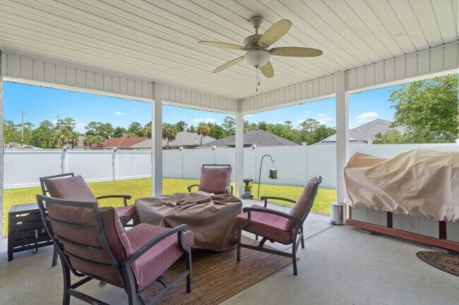 7160 Blue Jack Dr in Navarre, FL - Foto de edificio - Building Photo