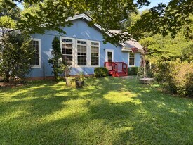 826 Jones Mill Rd, Unit Blue Cottage studio in Central, SC - Building Photo