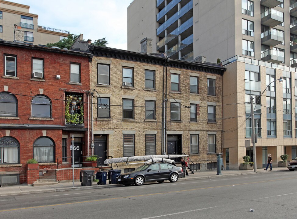 68-70 Shuter St in Toronto, ON - Building Photo