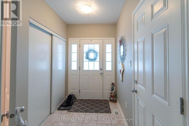460 Templeford Ave in Ottawa, ON - Building Photo - Building Photo