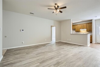 7632 Craig St, Unit Apt 206 in Fort Worth, TX - Building Photo - Building Photo