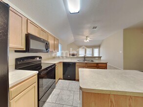 9812 Sparrow Hawk Ln in Fort Worth, TX - Building Photo - Building Photo