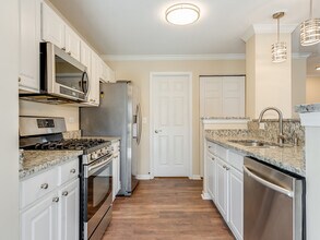 2494 Stoughton Cir in Aurora, IL - Building Photo - Building Photo