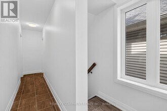253 St Clair Blvd in Hamilton, ON - Building Photo - Building Photo