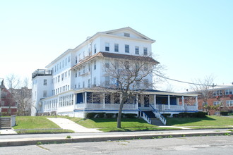 208 3rd Ave in Asbury Park, NJ - Foto de edificio - Building Photo