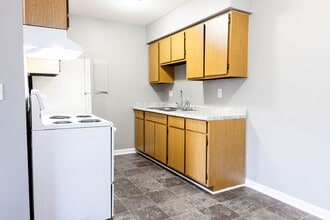 Valley View Apartments in Dickson, TN - Building Photo - Interior Photo