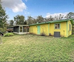 4510 NW 31st Ave in Gainesville, FL - Foto de edificio - Building Photo