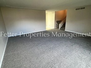 5631-5633 Kenwood Dr in Newburgh, IN - Building Photo - Building Photo