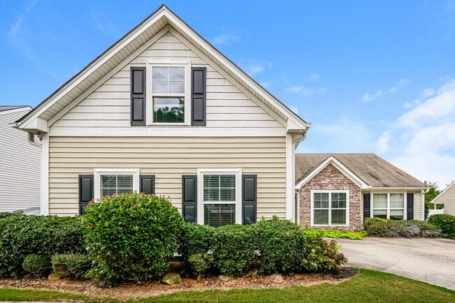 property at 3896 Pine Village Pl