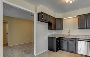 3834 Cirrus Ave in Las Vegas, NV - Building Photo - Building Photo