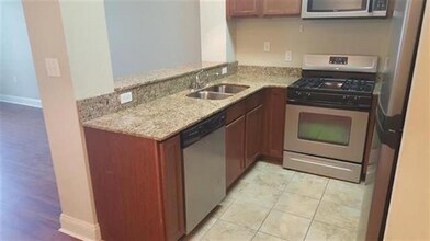 1209 N Duval St in Tallahassee, FL - Building Photo - Building Photo