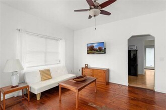 805 N Leverett Ave in Fayetteville, AR - Building Photo - Building Photo