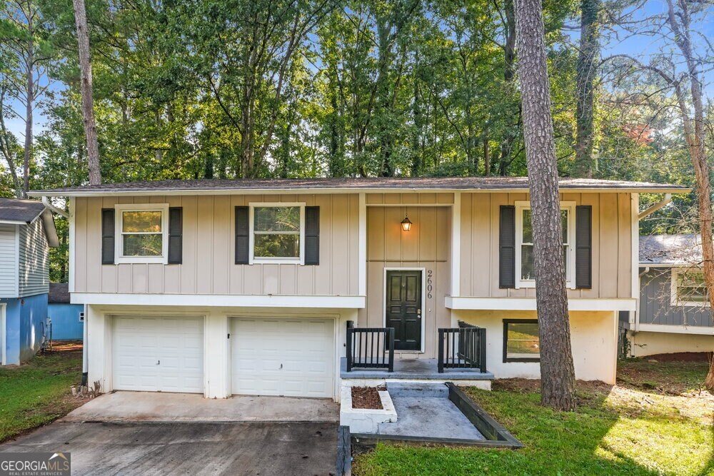 2606 Northbrook Rd in Snellville, GA - Building Photo