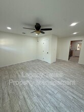 6205 US-67 in Alvarado, TX - Building Photo - Building Photo