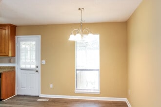 1157 Thompson Rd in Alabaster, AL - Building Photo - Building Photo