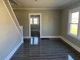 2105 Central Ave in Anderson, IN - Building Photo