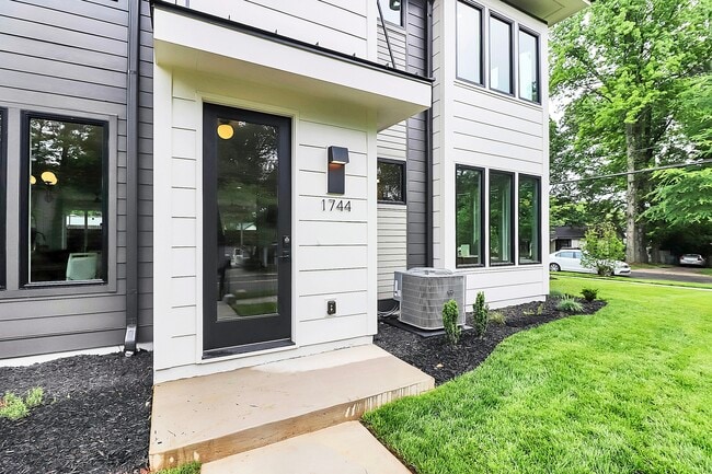 1744 Arnold Dr in Charlotte, NC - Building Photo - Building Photo
