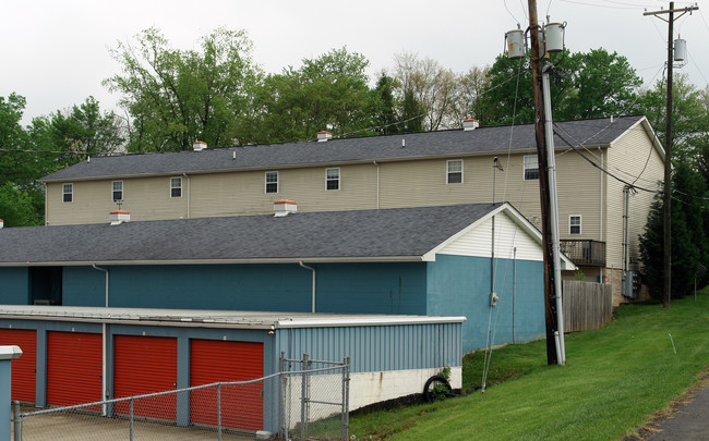 Prestige Apartments in Hurricane, WV - Building Photo - Building Photo