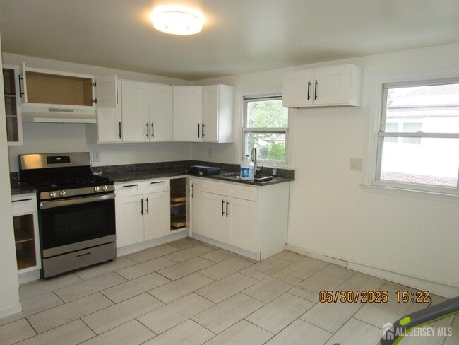 147 Vineyard Rd in Edison, NJ - Building Photo - Building Photo