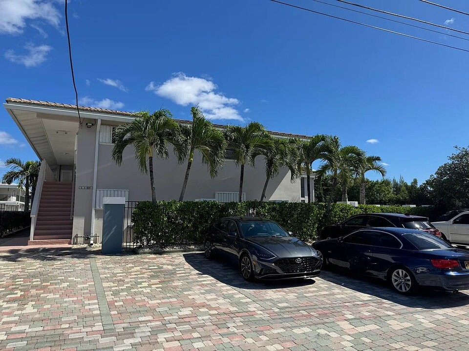 612 NE 20th Ave in Deerfield Beach, FL - Building Photo