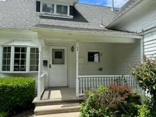 36 Oakland Ave in Warwick, NY - Building Photo - Building Photo