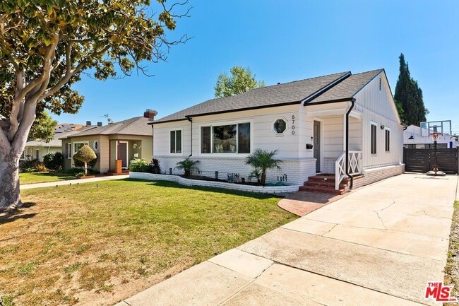 property at 6700 W 85th Pl