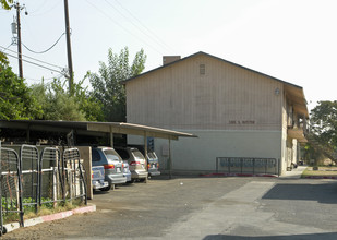 2075 S Hayston Ave in Fresno, CA - Building Photo - Building Photo