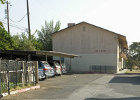 2075 S Hayston Ave in Fresno, CA - Foto de edificio - Building Photo