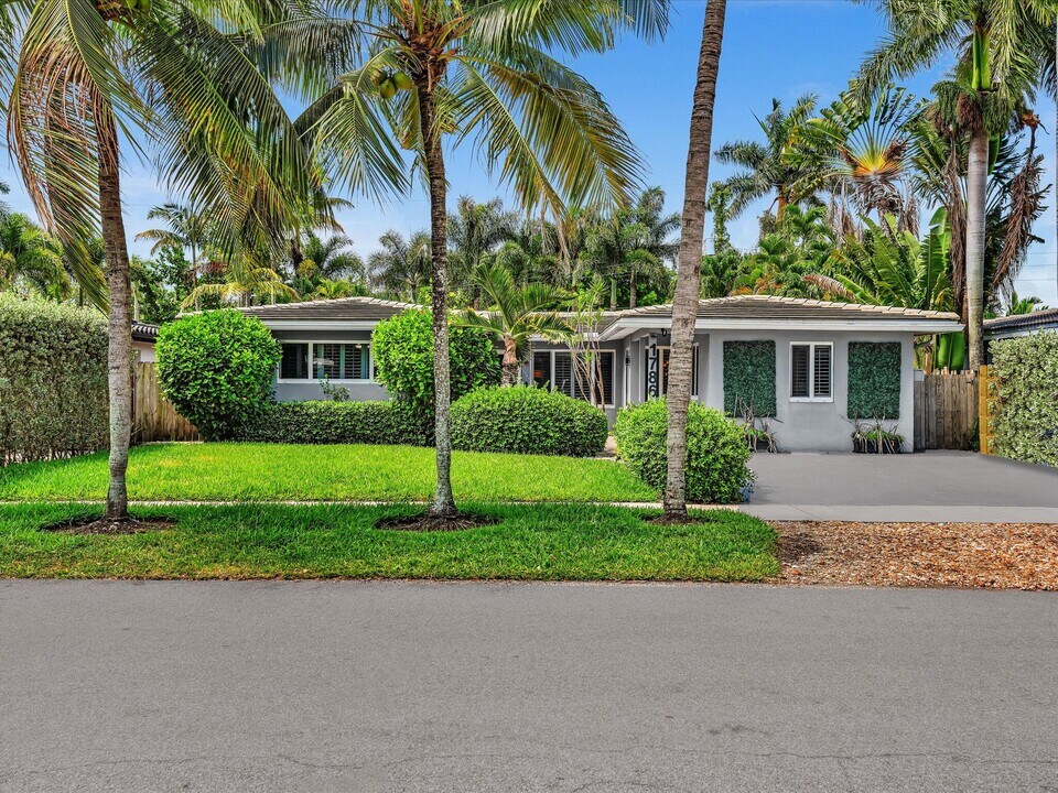 1786 NE 21st St in Fort Lauderdale, FL - Building Photo