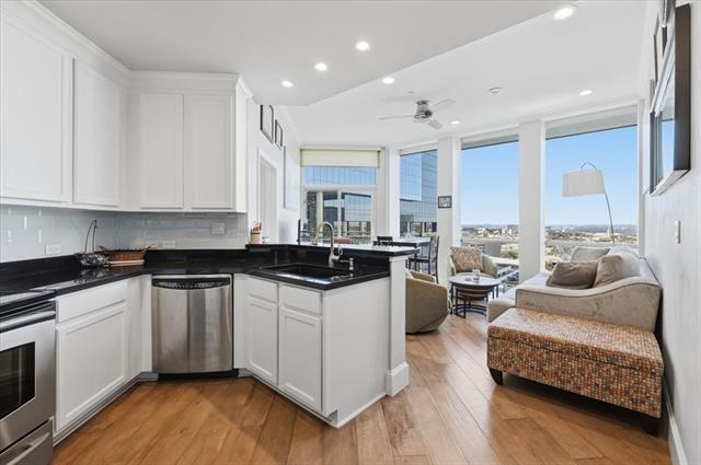 500 Throckmorton St in Fort Worth, TX - Foto de edificio - Building Photo