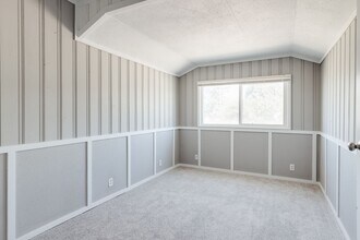 1945 Oakland St in Aurora, CO - Building Photo - Building Photo