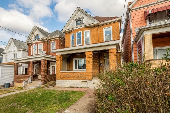 property at 1325 Margaret St