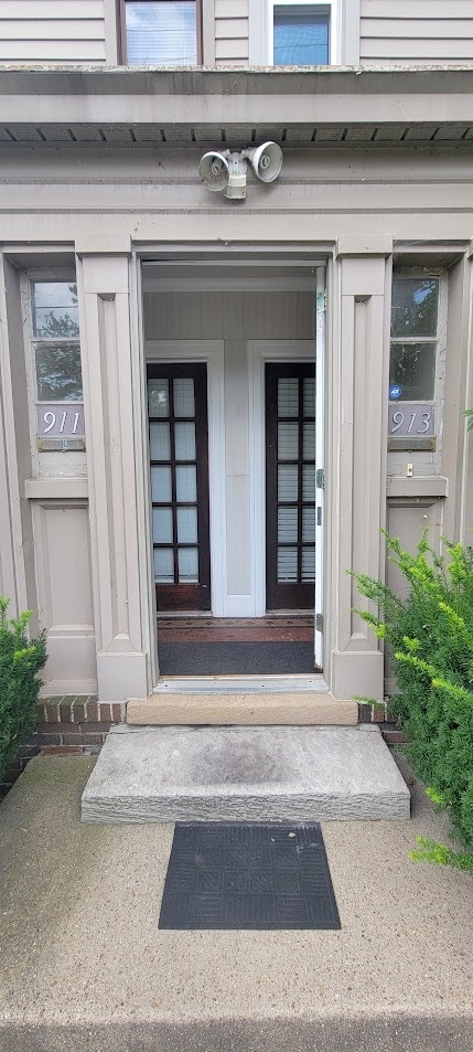 property at 913 Alter Rd