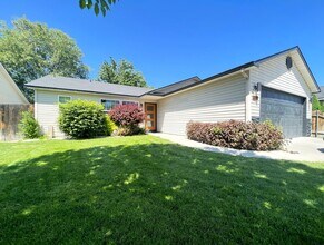 3377 S Annett Ave in Boise, ID - Building Photo - Building Photo