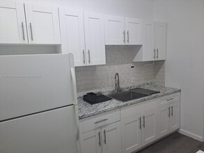4500 N Dixie Hwy in Oakland Park, FL - Building Photo - Building Photo