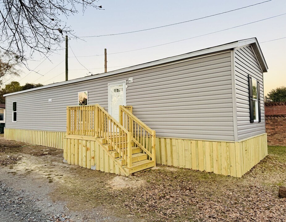 115 Virginia Dare Dr in Warner Robins, GA - Building Photo