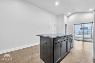 8304 Stillwater Cir in Huntsville, AL - Foto de edificio - Building Photo