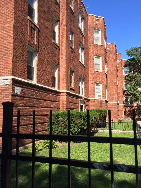 property at 5033 N Harding Ave