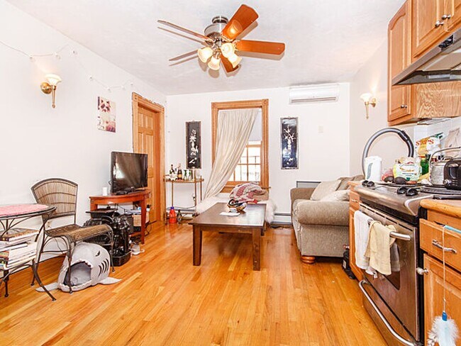 63 Anderson St in Boston, MA - Building Photo - Building Photo