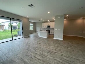 4612 Almada Ln in Wesley Chapel, FL - Building Photo - Building Photo