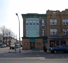 590 Avenue C in Bayonne, NJ - Foto de edificio - Building Photo