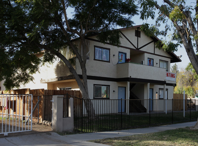 Warren St. Family Village in Riverside, CA - Building Photo - Building Photo